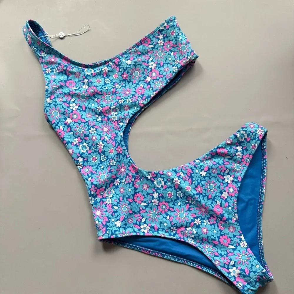 FRANKIES BIKINIS Cash One Piece Swimsuit Bikini Floral Blue Medium Cutout